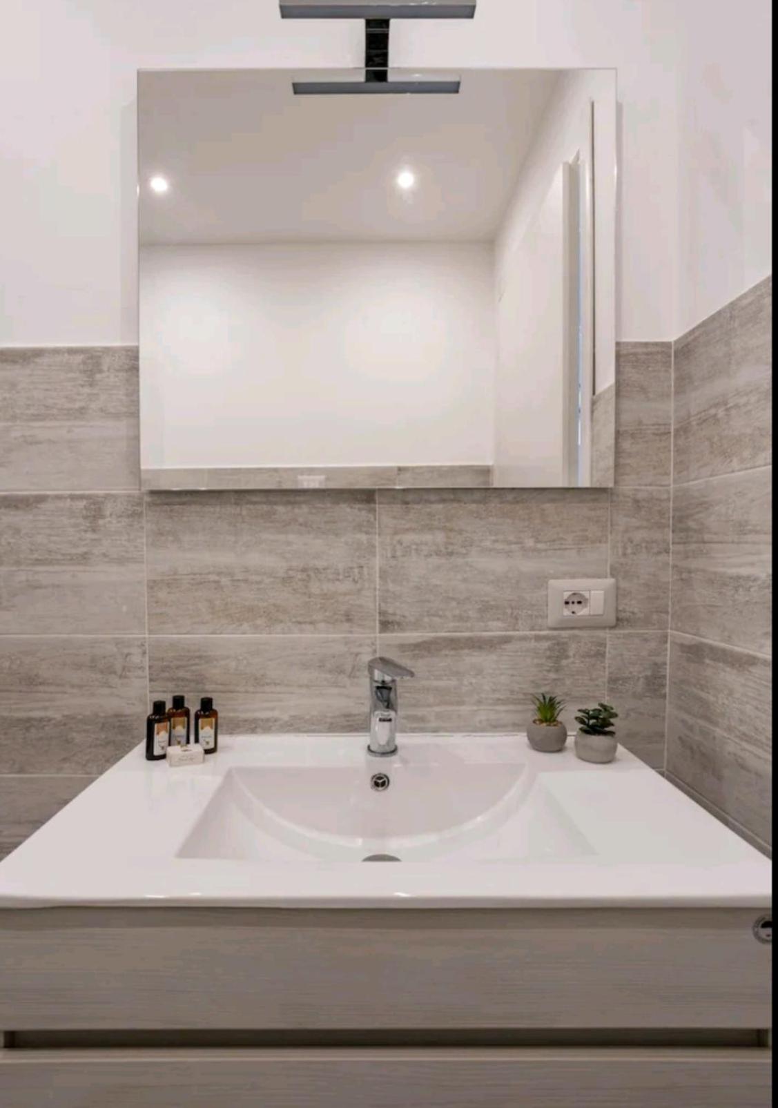 Iris Home Camblione Εξωτερικό φωτογραφία