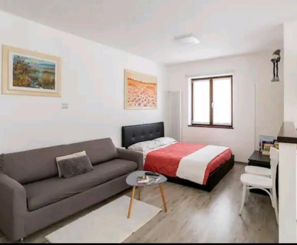 Iris Home Camblione Εξωτερικό φωτογραφία